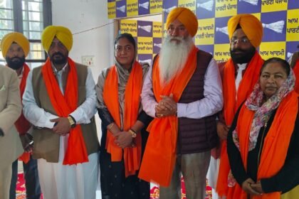 ਗੁਰਬਿੰਦਰ ਸਿੰਘ ਸਾਹੀ ਨੂੰ ਹਲਕਾ ਇੰਚਾਰਜ ਗੁਰਸ਼ਰਨ ਕਪੂਰ ਨੇ ਕੀਤਾ ਸਨਮਾਨਿਤ