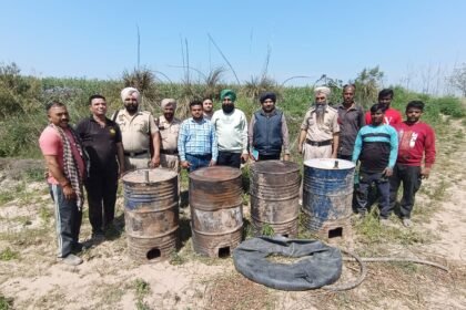 ਅਗਾਮੀ ਲੋਕ ਸਭਾ ਚੋਣਾਂ ਦੇ ਮੱਦੇਨਜ਼ਰ ਆਬਕਾਰੀ ਵਿਭਾਗ ਵੱਲੋ ਸਤਲੁਜ ਦਰਿਆ ਦੇ ਕੰਢੇ ਚਲਾਇਆ ਗਿਆ ਸਰਚ ਆਪ੍ਰੇਸ਼ਨ, ਭਾਰੀ ਮਾਤਰਾ ਵਿਚ ਨਜ਼ਾਇਜ ਸ਼ਰਾਬ ਬਰਾਮਦ