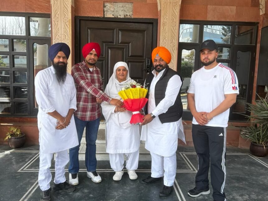 ਯੂਥ ਅਕਾਲੀ ਦਲ ਦੇ ਜ਼ਿਲ੍ਹਾ ਪ੍ਰਧਾਨ ਮਨਵੀਰ ਸਿੰਘ ਵਡਾਲਾ ਨੇ ਲਿਆ ਬੀਬੀ ਜਗੀਰ ਕੌਰ ਦਾ ਅਸ਼ੀਰਵਾਦ