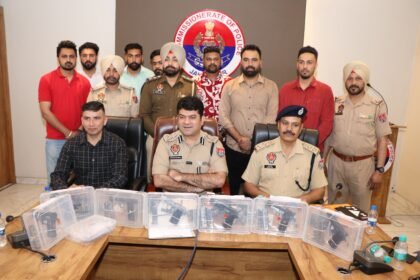 जालंधर कमिश्नरेट पुलिस ने अंतरराष्ट्रीय ड्रग तस्करी सिंडिकेट और अंतरराज्यीय हथियार तस्करी रैकेट के सदस्यों को किया गिरफ्तार , 12 मैगजीन समेत 8 हथियार बरामद