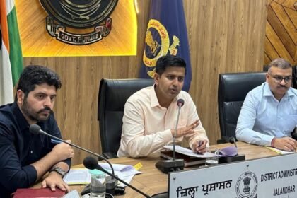 डिप्टी कमिश्नर ने आगामी मौसम में बाढ़ से बचाव के लिए पुख्ता प्रबंध करने के दिए आदेश