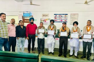 ਵਰਕਰਾਂ ਦੀ ਸੇਵਾ ਮੁਕਤੀ ਤੇ ਜਗਤਜੀਤ ਫੈਕਟਰੀ ਹਮੀਰਾ ਵੱਲੋਂ ਸਨਮਾਨ