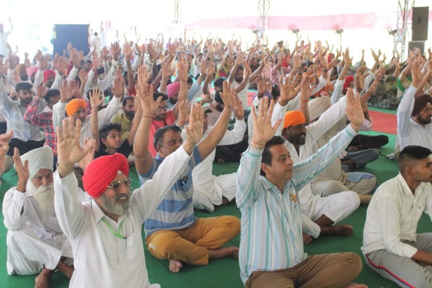 ਦਿਵਯ ਜਯੋਤੀ ਜਾਗ੍ਰਤੀ ਸੰਸਥਾਨ ਕਪੂਰਥਲਾ ਆਸ਼ਰਮ ਵਿੱਚ ਹਫਤਾਵਾਰੀ ਸਤਸੰਗ ਸਮਾਗਮ ਕੀਤਾ ਗਿਆ