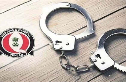 ख़ाद्य एवं सार्वजनिक वितरण विभाग का डिप्टी डायरैक्टर आर. के. सिंगला एक अन्य केस में भगौड़ा करार