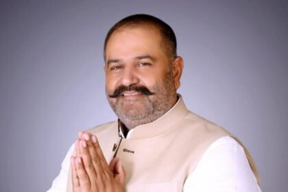 सांसद रिंकू ने फिल्लौर-लुधियाना, फगवाड़ा-फिल्लौर और भट्टियां-फिल्लौर क्रॉसिंग पर चल रही परियोजनाओं को पूरा करने के लिए रेल मंत्री को पत्र लिखा