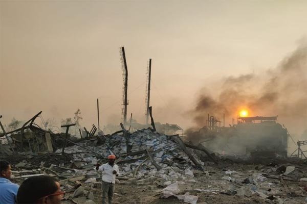 तेलंगाना की केमिकल फैक्ट्री में रिएक्टर फटा, 5 लोगों की मौत