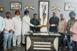 ਉੱਗੇ ਗੀਤਕਾਰ ਮਦਨ ਜਲੰਧਰੀ ਦਾ ਲੰਬੜਦਾਰ ਯੂਨੀਅਨ ਜਲੰਧਰ ਸ਼ਹਿਰੀ ਵੱਲੋਂ ਕੀਤਾ ਗਿਆ ਮਾਨ ਸਨਮਾਨ