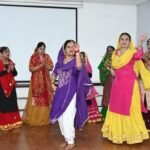 ਪ੍ਰਸ਼ਾਸ਼ਨ ਵੱਲੋਂ ਪੋਲ ਫ਼ੀਸਦੀ ਵਧਾਉਣ ਲਈ ਵਿਲੱਖਣ ”ਵੋਮੈਨ ਵੋਟਰ ਮਿਲਣੀ” ਪ੍ਰੋਗਰਾਮ ਆਯੋਜਿਤ -ਮਹਿਲਾ ਵੋਟਰਾਂ ਨੇ ਬੋਲੀਆਂ ਜਰੀਏ ਵੋਟ ਪਾਉਣ ਦਾ ਫੈਲਾਇਆ ਸੰਦੇਸ਼