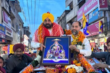 मुख्यमंत्री भगवंत मान ने जालंधर में उम्मीदवार पवन कुमार टीनू के लिए किया प्रचार, लोगों का उमड़ा जनसैलाब,