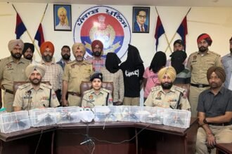 ਨਾਜਾਇਜ਼ ਹਥਿਆਰ ਤੇ ਹੈਰੋਇਨ ਸਪਲਾਈ ਕਰਨ ਵਾਲੇ 4 ਵਿਅਕਤੀਆਂ ਨੂੰ 32 ਬੋਰ ਦੇ 6 ਪਿਸਤੌਲ, ਇੱਕ ਦੇਸੀ ਪਿਸਤੌਲ ਅਤੇ 300 ਗ੍ਰਾਮ ਹੈਰੋਇਨ ਸਮੇਤ ਪੁਲਿਸ ਨੇ ਕੀਤਾ ਗ੍ਰਿਫ਼ਤਾਰ