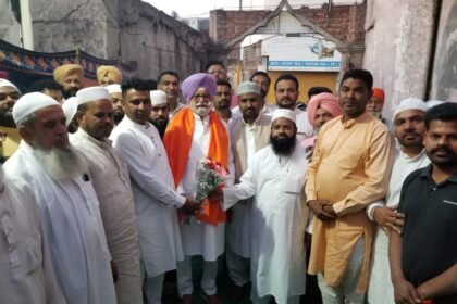 ਬੀਬੀ ਪੀਰੋਂਵਾਲੀ ਮਸਜਿਦ ‘ਚ ਬਬਲਾ ਸਭਰਵਾਲ ਪਰਿਵਾਰ ਵੱਲੋਂ ਕਰਵਾਈ ਗਈ ਇਫ਼ਤਾਰ ਪਾਰਟੀ ਕਰਵਾਈ  ਵਿਚ ਵੱਖ-ਵੱਖ ਰਾਜਨੀਤਿਕ, ਧਾਰਮਿਕ ਤੇ ਸਮਾਜਿਕ ਜਥੇਬੰਦੀਆਂ ਨੇ ਕੀਤੀ ਸ਼ਿਰਕਤ