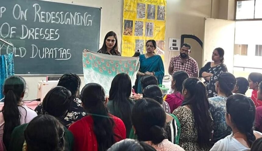 पुराने दुपट्टों से ड्रेस को नया रूप देने के विषय पर कार्यशाला का आयोजन किया गया