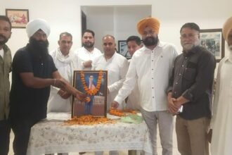 ਬਾਬਾ ਸਾਹਿਬ ਡਾ.ਭੀਮ ਰਾਓ ਅੰਬੇਡਕਰ ਜੀ ਦੇ 133ਵੇਂ ਜਨਮ ਦਿਹਾੜੇ ਦੇ ਮੌਕੇ ਤੇ ਜ਼ਿਲ੍ਹਾ ਕਾਂਗਰਸ ਕਮੇਟੀ ਵਲੋਂ ਦਿਤੀ ਗਈ ਸ਼ਰਧਾਂਜਲੀ