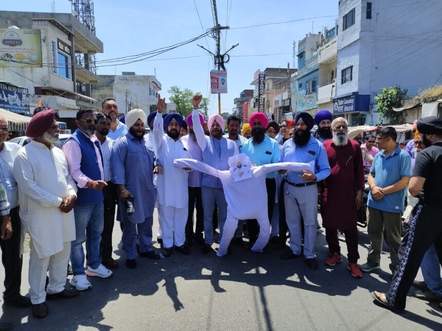 ਲਾਲਜੀਤ ਭੁੱਲਰ ਦਾ ਹਰ ਸਟੇਜ ਤੇ ਅਕਾਲੀ ਦਲ ਡੱਟ ਕੇ ਵਿਰੋਧ ਕਰੇਗਾ : ਐਚ ਐਸ ਵਾਲੀਆ