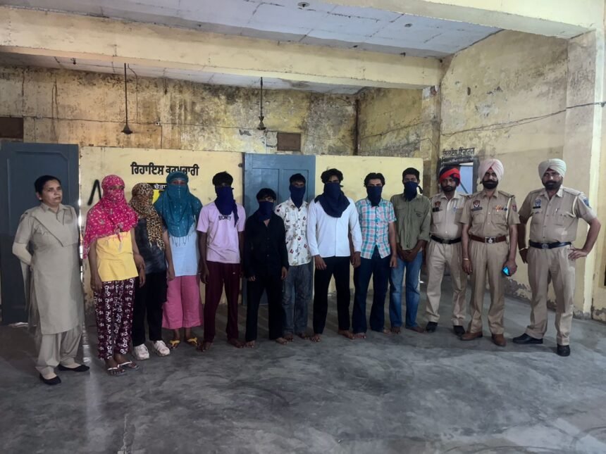 ਜਲੰਧਰ ਕਮਿਸ਼ਨਰੇਟ ਪੁਲਿਸ ਨੇ 24 ਘੰਟਿਆਂ ‘ਚ ਅੰਨ੍ਹੇ ਕਤਲ ਦਾ ਮਾਮਲਾ ਸੁਲਝਾਇਆ, ਨਾਜਾਇਜ਼ ਸਬੰਧਾਂ ਕਾਰਨ ਨੌਜਵਾਨ ਦਾ ਕਤਲ ਕਰਨ ਵਾਲੇ 10 ਗ੍ਰਿਫ਼ਤਾਰ