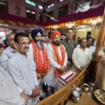 ਭਾਜਪਾ ਉਮੀਦਵਾਰ ਮਨਜੀਤ ਸਿੰਘ ਮੰਨਾ ਵੱਖ-ਵ ਧਾਰਮਿਕ ਸਥਾਨਾਂ ਵਿਖੇ ਹੋਏ ਨਤਮਸਤਕ