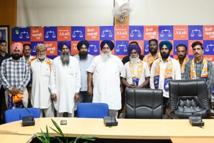 ਬਸਪਾ ਦੇ ਜ਼ਿਲ੍ਹਾ ਪਟਿਆਲਾ ਇੰਚਾਰਜ ਸਮੇਤ ਦਰਜਨਾਂ ਸਾਥੀ ਸੁਖਬੀਰ ਸਿੰਘ ਬਾਦਲ ਦੀ ਹਾਜ਼ਰੀ ’ਚ ਅਕਾਲੀ ਦਲ ’ਚ ਹੋਏ ਸ਼ਾਮਲ