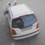 सड़क किनारे खड़े बुजुर्ग दंपती को बेकाबू कार ने मारी टक्कर, कई फुट उछलकर गिरे दूर… देखें वीडियो