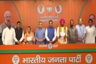 कांग्रेस को बड़ा झटका: पूर्व सांसद चौधरी संतोख सिंह की पत्नी और वरिष्ठ कांग्रेसी नेता तजिंदर सिंह बिट्टू BJP में शामिल