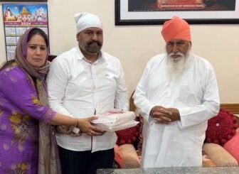 भाजपा के लोकसभा उम्मीदवार सुशील कुमार रिंकू परिवार सहित डेरा सचखंड बल्लां में हुए नतमस्तक भाजपा के लोकसभा उम्मीदवार सुशील कुमार रिंकू परिवार सहित डेरा सचखंड बल्लां में हुए नतमस्तक