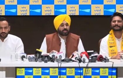 कांग्रेस के पूर्व विधायक दलवीर गोल्डी आम आदमी पार्टी में हुए शामिल, सीएम मान ने पार्टी में किया स्वागत