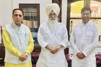 डॉ. सुभाष शर्मा ने राधा स्वामी सत्संग डेरा ब्यास मुखी सरदार गुरिंदर सिंह ढिल्लों से लिया आशीर्वाद