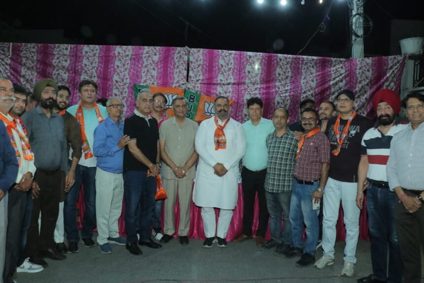 सैंट्रल हल्के के लाजपत नगर में भाजपा उम्मीदवार सुशील रिंकु के पक्ष में सफल बैठक का हुआ आयोजन