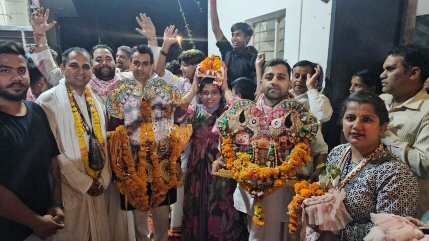 रथ यात्रा के उपलक्ष्य मे इस्कओन द्वारा निकाली गई सातवी संध्या फेरी