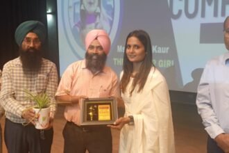 ਆਈ.ਟੀ.ਆਈ ਦੇ ਵਿਦਿਆਰਥੀਆਂ ਵਲੋਂ ਕਲਾ ਤੇ ਹੁਨਰ ਦਾ ਮੁਜਾਹਰਾ ,ਬਰਾਊਨ ਕੁੜੀ ਨੇ ਵਿਦਿਆਰਥੀਆਂ ਨਾਲ ਵੈਲਡਿੰਗ ਤਕਨੀਕਾਂ ਦੇ ਤਜ਼ਰਬੇ ਕੀਤੇ ਸਾਂਝੇ