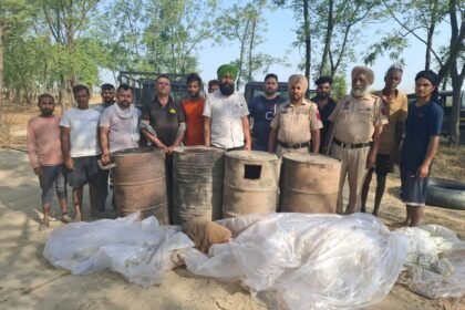 आबकारी विभाग ने सर्च अभियान के दौरान 6800 लीटर अवैध शराब बरामद कर मौके पर ही नष्ट की – सहायक कमिश्नर आबकारी