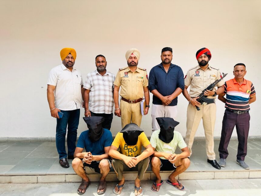 ਜਲੰਧਰ ਕਮਿਸ਼ਨਰੇਟ ਪੁਲਿਸ ਨੇ ਸ਼ਹਿਰ ਵਿੱਚ ਨਸ਼ੇ ਦੇ ਰੈਕੇਟ ਦਾ ਕੀਤਾ ਪਰਦਾਫਾਸ਼ , 2 ਕਿਲੋ ਹੈਰੋਇਨ, ਡਰੱਗ ਮਨੀ ਅਤੇ ਵਾਹਨਾਂ ਸਮੇਤ ਤਿੰਨ ਗ੍ਰਿਫਤਾਰ