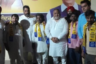 जालंधर वेस्ट में आप उम्मीदवार मोहिंदर भगत को मिला भारी समर्थन, बीजेपी के कई नेता आम आदमी पार्टी में हुए शामिल