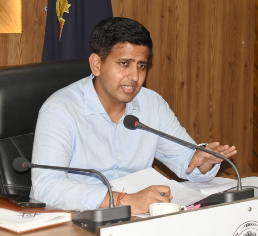 जालंधर पश्चिमी विधान सभा उप चुनाव : पड़ताल के बाद 16 उम्मीदवारों के नामांकन सही , 7 उम्मीदवारों के नामांकन पत्र रद्द