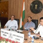 जालंधर पश्चिमी उप चुनाव : आब्ज़र्वरों ने उम्मीदवारों और राजनीतिक पार्टियों को चुनाव संहिता का सख़्ती से पालन करने को कहा