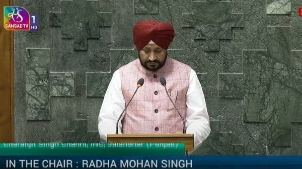 पंजाब से 12 सांसदों ने ली शपथ, खडूर साहिब के सांसद अमृतपाल नहीं हो पाए शामिल
