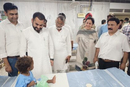 ਫਾਜ਼ਿਲਕਾ ਵਿੱਚ ਪ੍ਰਸ਼ਾਸਨ ਦੀ ਮੁਸਤੈਦੀ ਨਾਲ ਬੋਰ ਬੈਲ ਵਿੱਚ ਡਿੱਗੇ ਬੱਚੇ ਨੂੰ ਸੁਰੱਖਿਤ ਬਾਹਰ ਕੱਢਿਆ, ਤੇਜ਼ੀ ਨਾਲ ਕੀਤੀ ਗਈ ਕਾਰਵਾਈ ਨਾਲ ਬਚੀ ਬੱਚੇ ਦੀ ਜਾਨ- ਡਿਪਟੀ ਕਮਿਸ਼ਨਰ