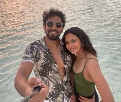 बालीवुड एक्ट्रेस का भाई ड्रग्स के साथ गिरफ्तार