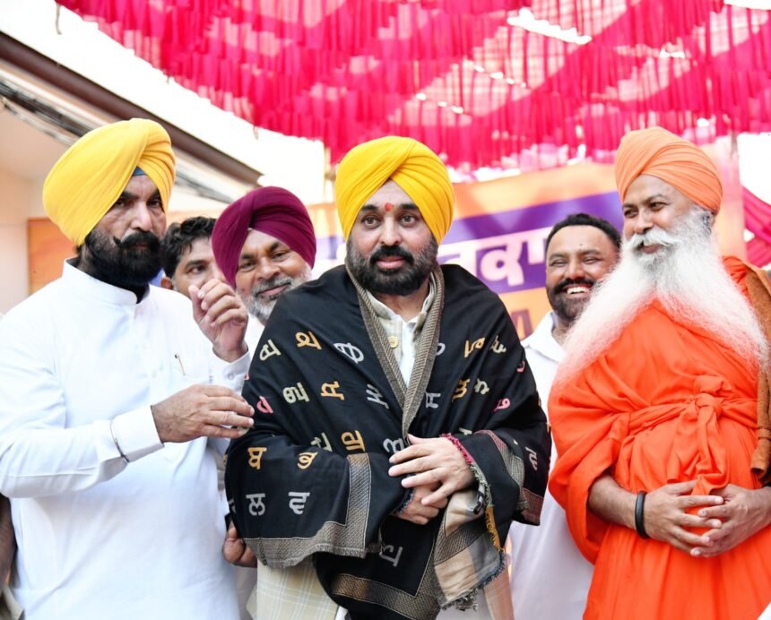 मुख्यमंत्री भगवंत मान ने जालंधर पश्चिम विधानसभा में की चार जनसभाएं, लोगों से आप उम्मीदवार को जिताने की अपील की
