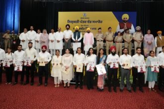 ढाई सालों में 44250 सरकारी नौकरियां, 872 दिनों में युवाओं को औसतन रोज़ाना 50 नौकरियां दी: मुख्यमंत्री