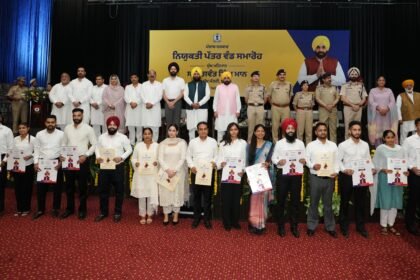 ढाई सालों में 44250 सरकारी नौकरियां, 872 दिनों में युवाओं को औसतन रोज़ाना 50 नौकरियां दी: मुख्यमंत्री