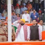 ਮੁੱਖ ਮੰਤਰੀ ਵੱਲੋਂ ਆਜ਼ਾਦੀ ਦਿਹਾੜੇ ਮੌਕੇ ਜਲੰਧਰ ਦੇ ਗੁਰੂ ਗੋਬਿੰਦ ਸਿੰਘ ਸਟੇਡੀਅਮ ਵਿਖੇ ਰਾਜ ਪੱਧਰੀ ਸਮਾਗਮ ਦੌਰਾਨ ਲਹਿਰਾਇਆ ਗਿਆ ਤਿਰੰਗਾ