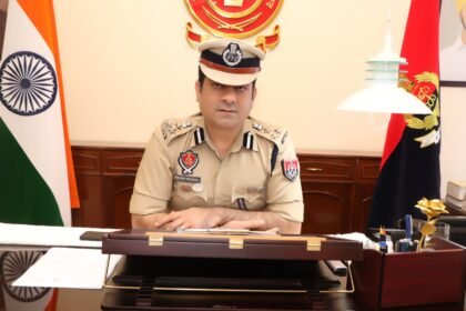 पुलिस कमिश्नर ने बिना पहचान पत्र मोबायल फ़ोन और सिम बेचने पर पाबंदी, वाहन पार्किंग वाले स्थानों पर सी.सी.टी.वी. कैमरे लगाने के आदेश जारी
