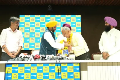 पंजाब में अकाली दल को झटका : शिरोमणि अकाली दल के विधायक सुखविंदर सुक्खी आम आदमी पार्टी में हुए शामिल #