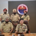 ਪੁਲਿਸ ਨੇ ਲੁੱਟਾਂ-ਖੋਹ ਤੇ ਚੋਰੀ ਦੀਆਂ ਵਾਰਦਾਤਾਂ ਨੂੰ ਅੰਜਾਮ ਦੇਣ ਵਾਲੇ ਗਿਰੋਹ ਦੇ ਤਿੰਨ ਦੋਸ਼ੀਆਂ ਨੂੰ ਵਾਹਨਾਂ, ਮੋਬਾਈਲਾਂ ਅਤੇ ਹਥਿਆਰਾਂ ਸਮੇਤ ਕੀਤਾ ਕਾਬੂ