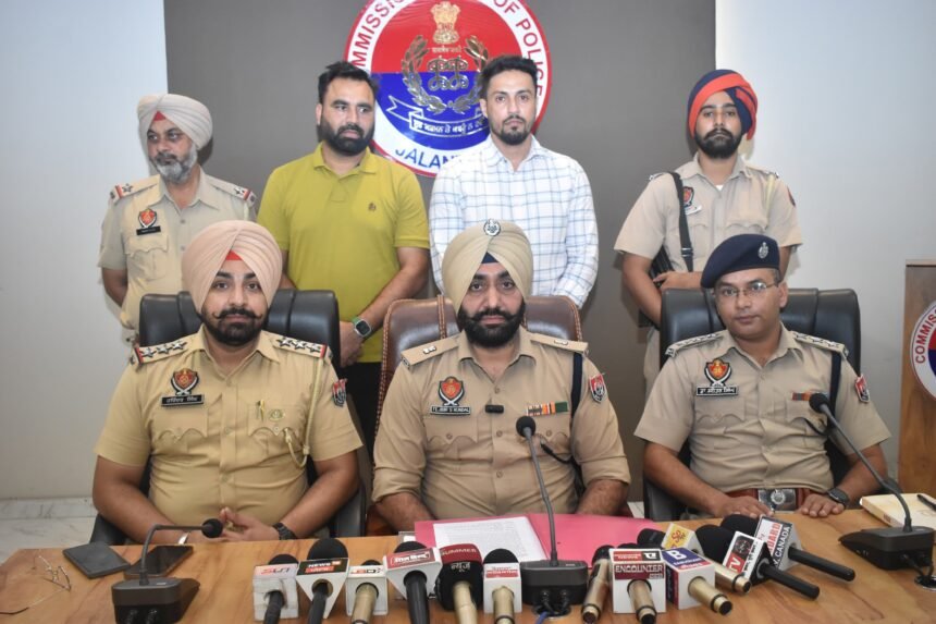 ਕਮਿਸ਼ਨਰੇਟ ਪੁਲਿਸ ਨੇ ਲੁੱਟ ਦੀ ਵਾਰਦਾਤ ਨੂੰ ਸੁਲਝਾਇਆ, ਨਾਜਾਇਜ਼ ਹਥਿਆਰਾਂ ਸਮੇਤ ਇਕ ਕਾਬੂ