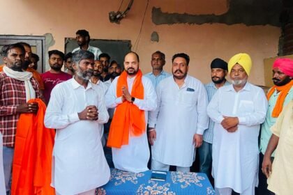 ਹਲਕਾ ਜੰਡਿਆਲਾ ਗੁਰੂ ਦੇ ਪਿੰਡ ਮੈਹਣੀਆ ਬਰਾਮਣਾ ਵਿਖੇ ਲਾਲੀ ਸਿੰਘ ਦੇ ਗ੍ਹਹਿ ਵਿਖੇ ਬਸਪਾ ਅੰਬੇਡਕਰ ਪਾਰਟੀ ਦੀ ਮੀਟਿੰਗ ਹੋਈ।