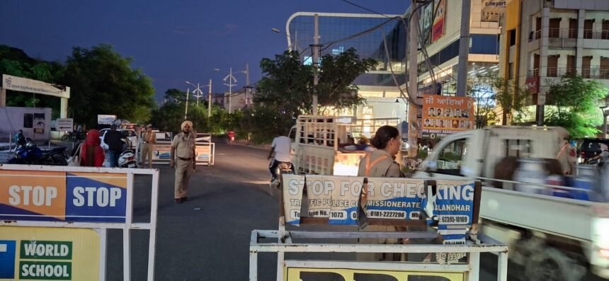 कमिश्नरेट पुलिस जालंधर ने यातायात उल्लंघन के खिलाफ अभियान किया तेज, काटे चालान