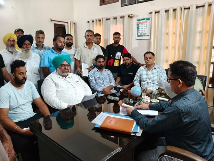 ਪੰਚਾਇਤੀ ਚੋਣਾਂ ਲਈ ਚੱਲ ਰਹੀ ਨਾਮਜ਼ਦਗੀ ਪ੍ਰਕਿਰਿਆ ਦੇ ਮੱਦੇਨਜ਼ਰ ਐਨ.ਓ.ਸੀ ਲੈਣ ਲਈ ਛੁੱਟੀ ਵਾਲੇ ਦਿਨ ਵੀ ਖੁੱਲ੍ਹੇ ਰਹੇ ਸ਼ਹੀਦ ਭਗਤ ਸਿੰਘ ਨਗਰ ਦੇ ਸਾਰੇ ਬੀ.ਡੀ.ਪੀ.ਓ ਦਫ਼ਤਰ