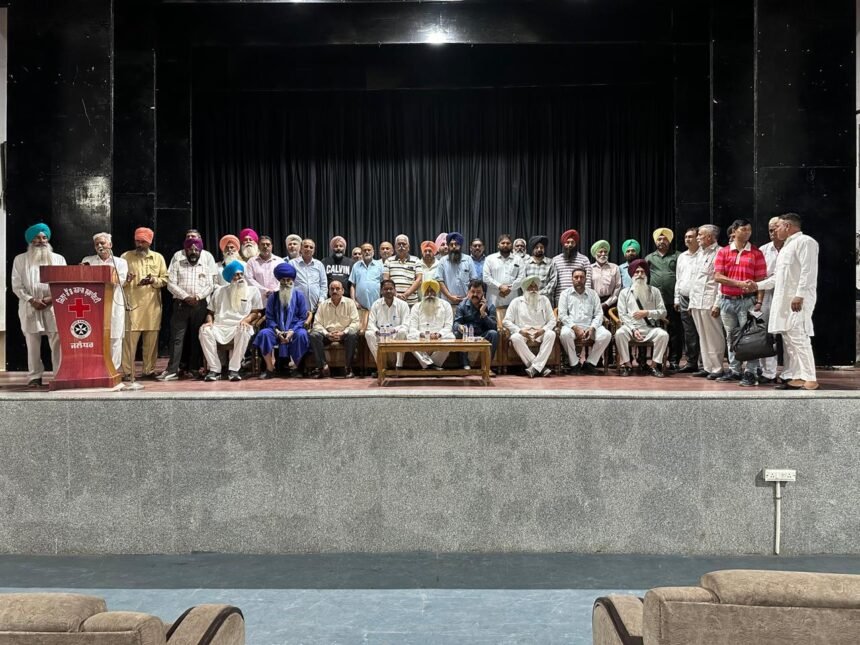 ਜਲੰਧਰ ਦੇ ਸਮੂਹ ਨੰਬਰਦਾਰ, ਕਿਸਾਨਾਂ ਨੂੰ ਝੋਨੇ ਦੀ ਪਰਾਲ਼ੀ ਨੂੰ ਅੱਗ ਨਾਂ ਲਈ ਕਰਨਗੇ ਜਾਗਰੂਕ, ਪ੍ਰਸ਼ਾਸ਼ਨ ਵਲੋਂ ਚਲਾਈ ਗਈ ਮੁਹਿੰਮ ਵਿੱਚ ਦੇਣਗੇ ਸਾਥ : ਮੁੰਧ, ਸੰਧੂ