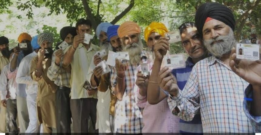 पंचायत चुनाव के लिए मतदान शुरू, लोगों में पंचायत चुनावों के लिए भारी उत्साह,पोलिंग बूथों पर लगी लंबी लाइने